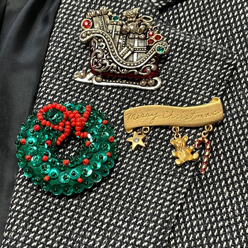 Lot of 3 Vintage Christmas Brooches Gold Tone & Rhinestone Costume Jewelry